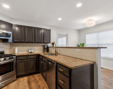 233 Harvester Drive - Photo Thumbnail 6