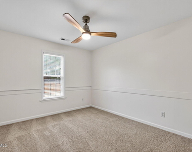 233 Harvester Drive - Photo Thumbnail 13