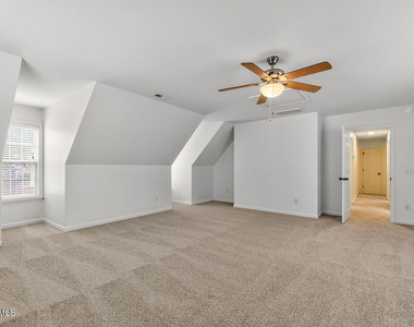 233 Harvester Drive - Photo Thumbnail 17