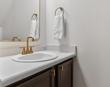 233 Harvester Drive - Photo Thumbnail 9