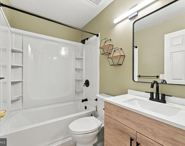 338 Lisa Way - Photo Thumbnail 16