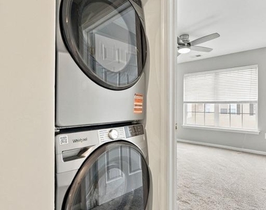 338 Lisa Way - Photo Thumbnail 28