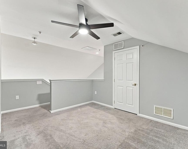 338 Lisa Way - Photo Thumbnail 26