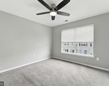 338 Lisa Way - Photo Thumbnail 23
