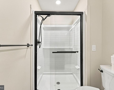 338 Lisa Way - Photo Thumbnail 22