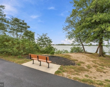 338 Lisa Way - Photo Thumbnail 40