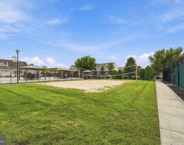 338 Lisa Way - Photo Thumbnail 35