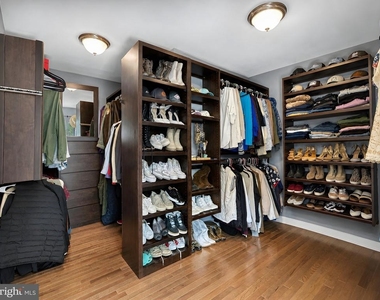 45242 Woodhaven Drive - Photo Thumbnail 12