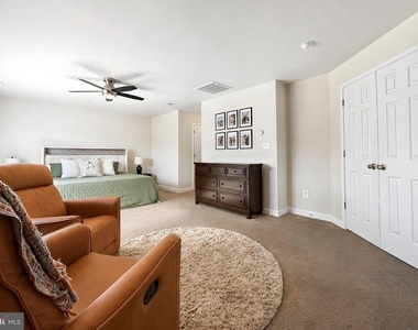 45242 Woodhaven Drive - Photo Thumbnail 4