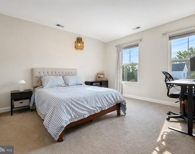 45242 Woodhaven Drive - Photo Thumbnail 19