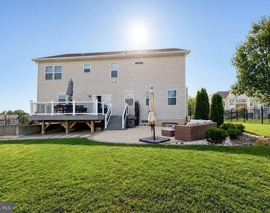 45242 Woodhaven Drive - Photo Thumbnail 80