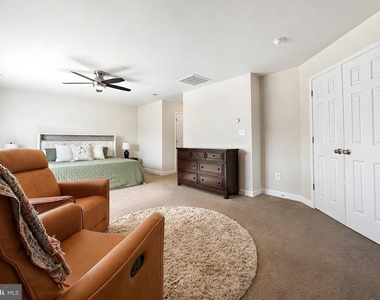 45242 Woodhaven Drive - Photo Thumbnail 5