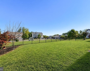 45242 Woodhaven Drive - Photo Thumbnail 77
