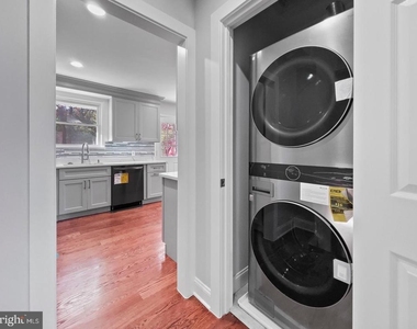 9214 Davidson Street - Photo Thumbnail 7