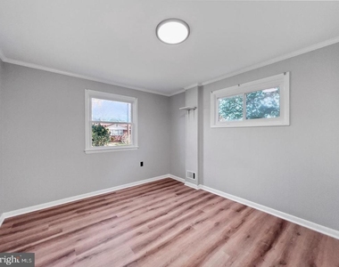 9214 Davidson Street - Photo Thumbnail 4