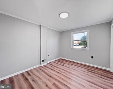 9214 Davidson Street - Photo Thumbnail 2