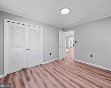 9214 Davidson Street - Photo Thumbnail 3