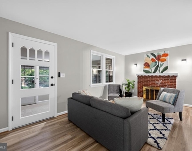10904 Livingston Road - Photo Thumbnail 2