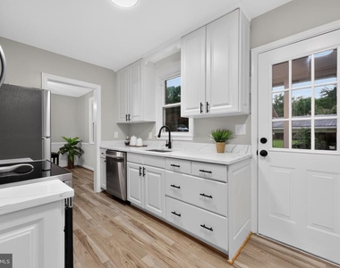 10904 Livingston Road - Photo Thumbnail 7