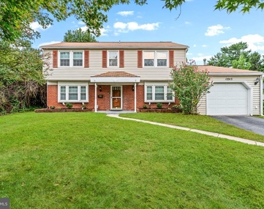 12913 Victoria Heights Drive - Photo Thumbnail 1