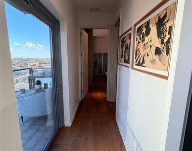 210 Lavaca St - Photo Thumbnail 11
