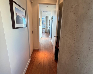 210 Lavaca St - Photo Thumbnail 12