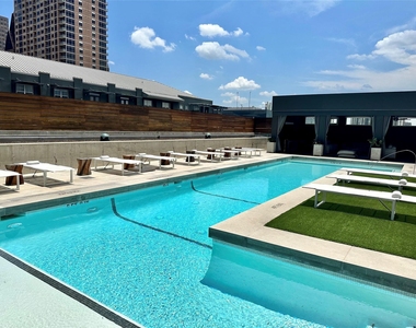210 Lavaca St - Photo Thumbnail 24