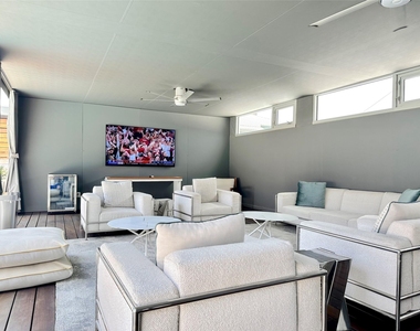 210 Lavaca St - Photo Thumbnail 27