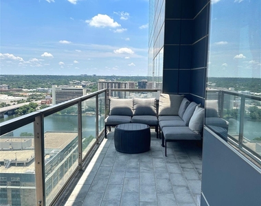 210 Lavaca St - Photo Thumbnail 9
