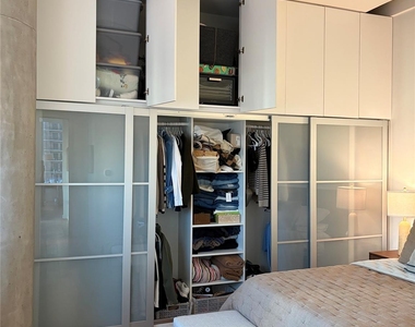 210 Lavaca St - Photo Thumbnail 14