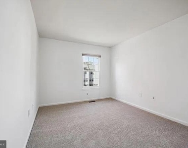 14506 Macbeth Drive - Photo Thumbnail 15