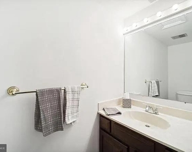 14506 Macbeth Drive - Photo Thumbnail 9