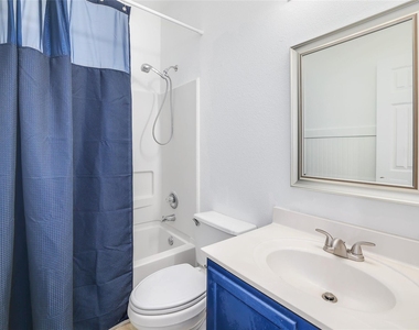 203 Ran Rd - Photo Thumbnail 22