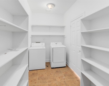 203 Ran Rd - Photo Thumbnail 28