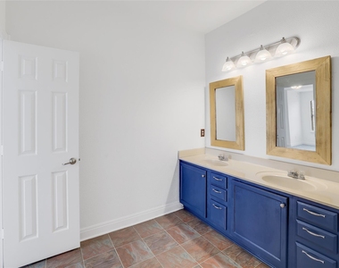 203 Ran Rd - Photo Thumbnail 19