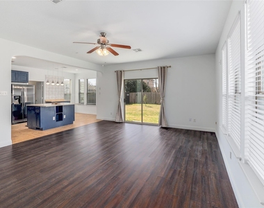 203 Ran Rd - Photo Thumbnail 6