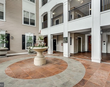 501 Hungerford Drive - Photo Thumbnail 4