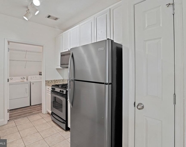 501 Hungerford Drive - Photo Thumbnail 8