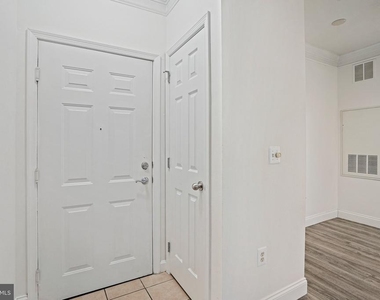 501 Hungerford Drive - Photo Thumbnail 6