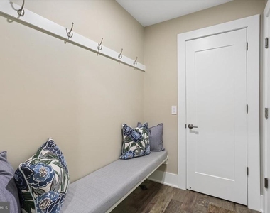 5352 Merriam Street - Photo Thumbnail 10