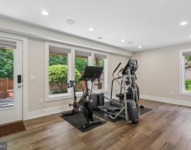 5352 Merriam Street - Photo Thumbnail 7