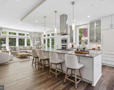 5352 Merriam Street - Photo Thumbnail 15