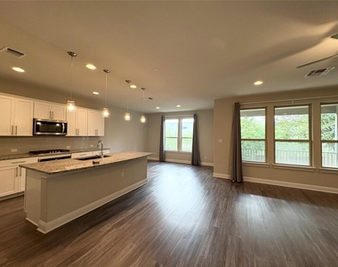 16103 Windroot St - Photo Thumbnail 9