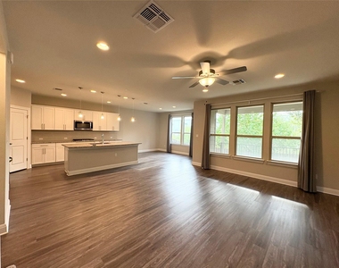 16103 Windroot St - Photo Thumbnail 5