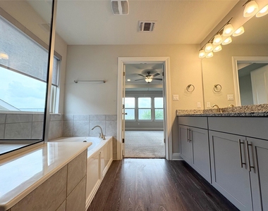 16103 Windroot St - Photo Thumbnail 19