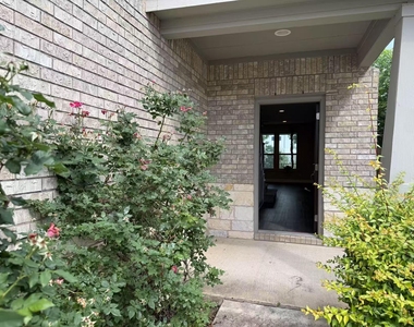 16103 Windroot St - Photo Thumbnail 2