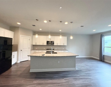 16103 Windroot St - Photo Thumbnail 8