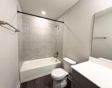 16103 Windroot St - Photo Thumbnail 25