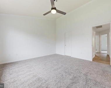 20207 Yankee Harbor Place - Photo Thumbnail 34