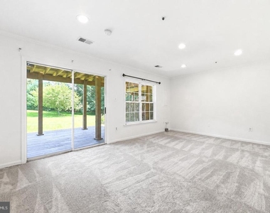 20207 Yankee Harbor Place - Photo Thumbnail 9